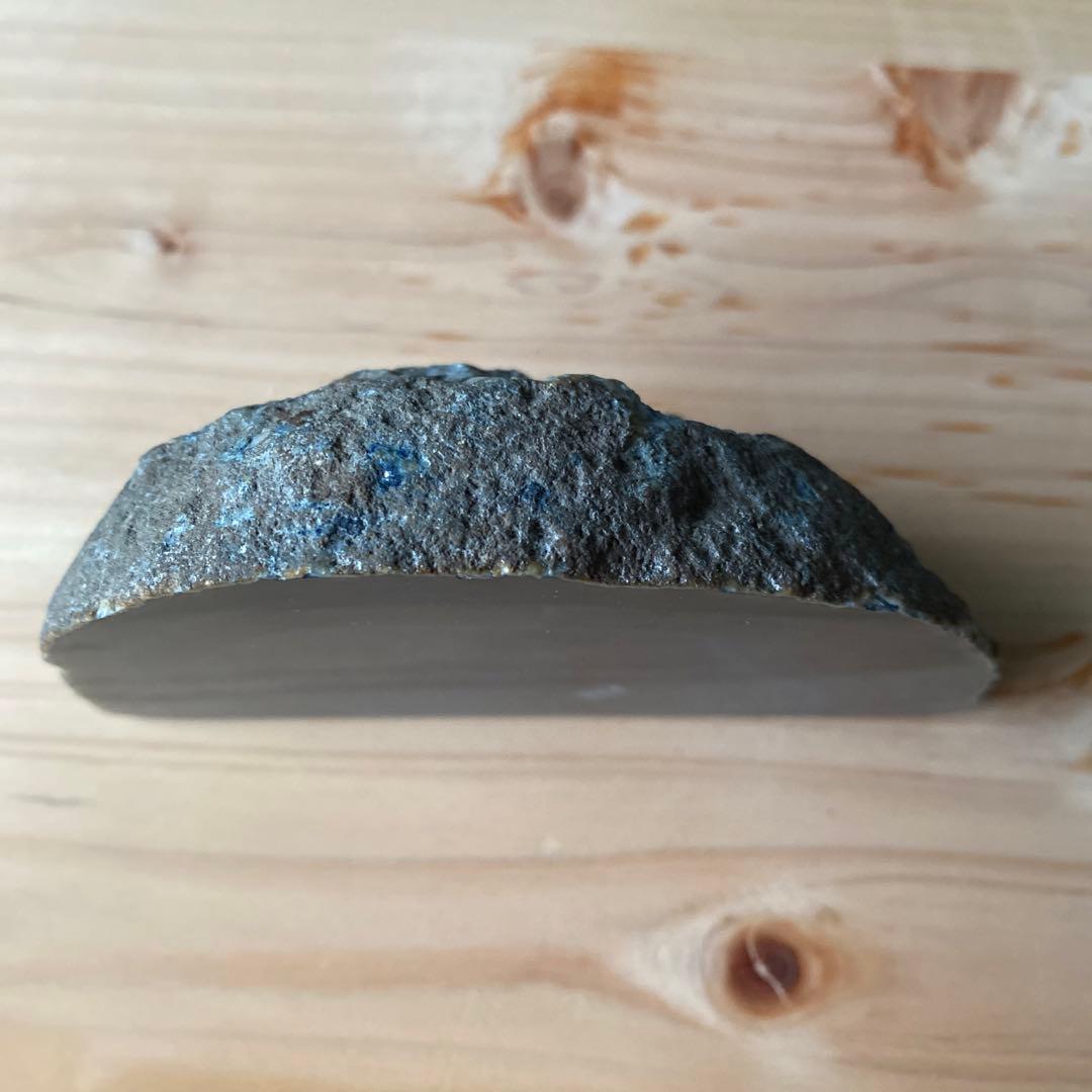 青い石のペーパーウエイト