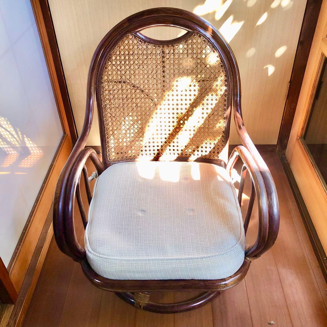 回転椅子ラタンチェア 籐 アジアンヴィンテージ アンティーク木製ブラウン 麻