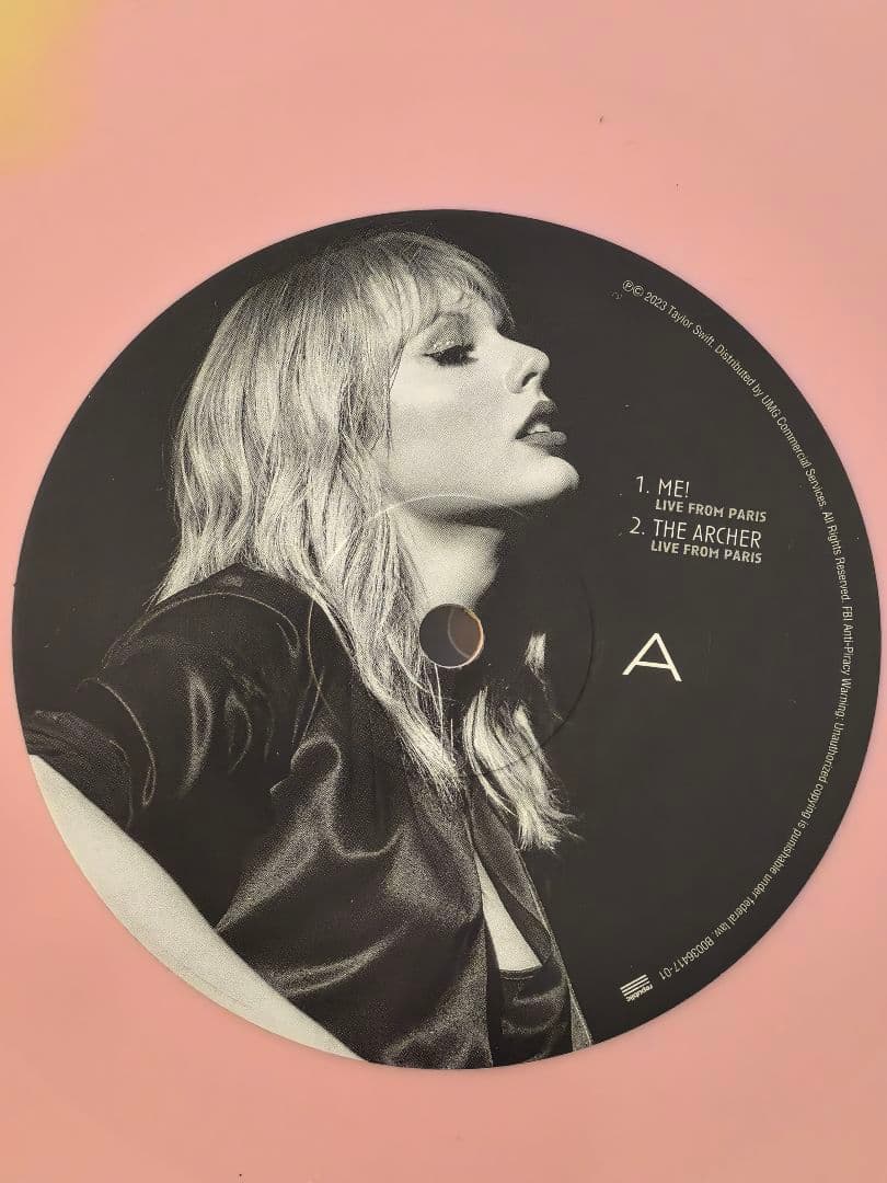 taylor swift lover live from paris レコード