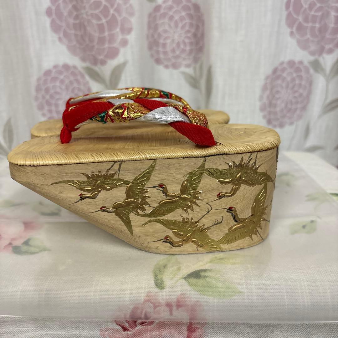 七五三用 鶴模様 木製下駄 赤金鼻緒 こっぽり　七五三