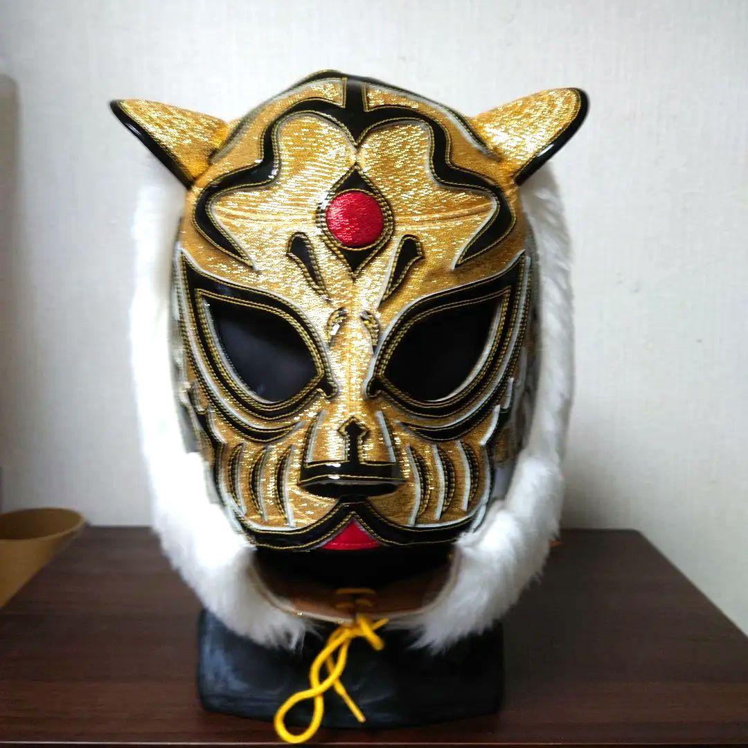 本日限定価格 ＹＮ製 初代タイガーマスク黄糸縫製伝説タイプのプロレスマスク