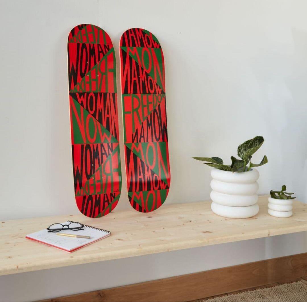 新品　MoMA フェイスリングゴールド スケートボード