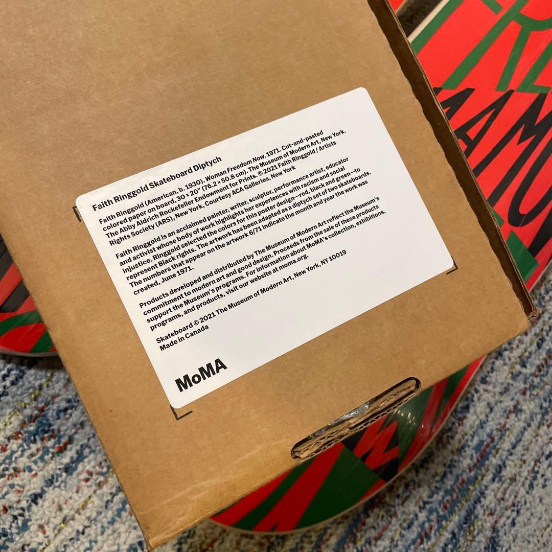 新品　MoMA フェイスリングゴールド スケートボード