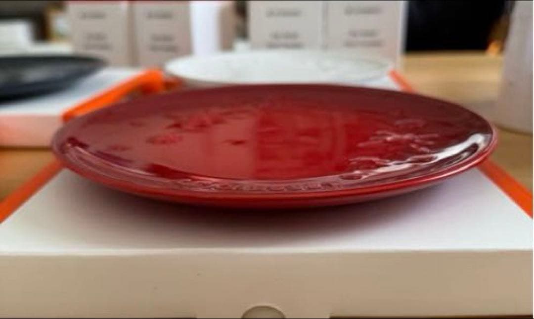 新品未使用 ル・クルーゼ スターレリーフプレート タンブラー クリスマス