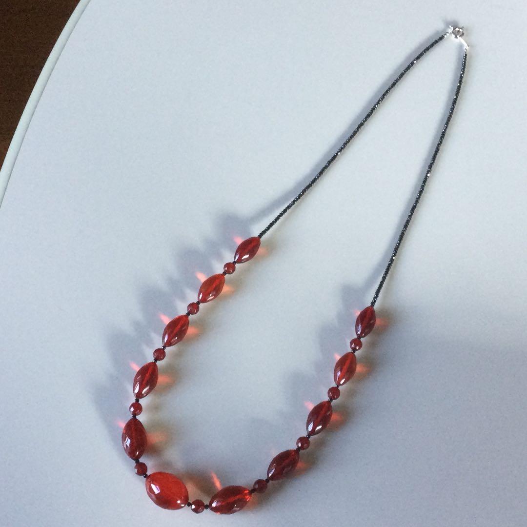 赤琥珀ネックレス(ロング)