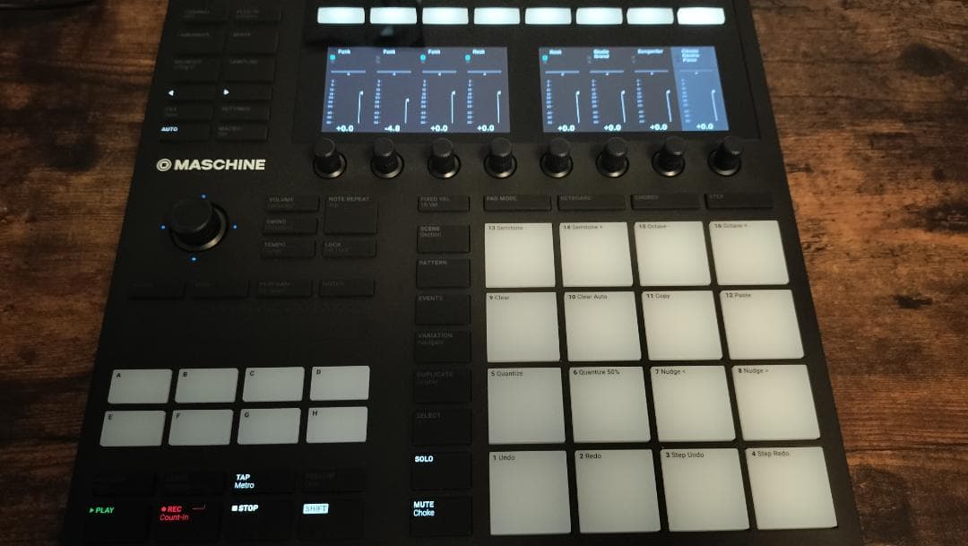 MASCHINE MK3 箱 付属品 NATIVE INSTRUMENTS_美品