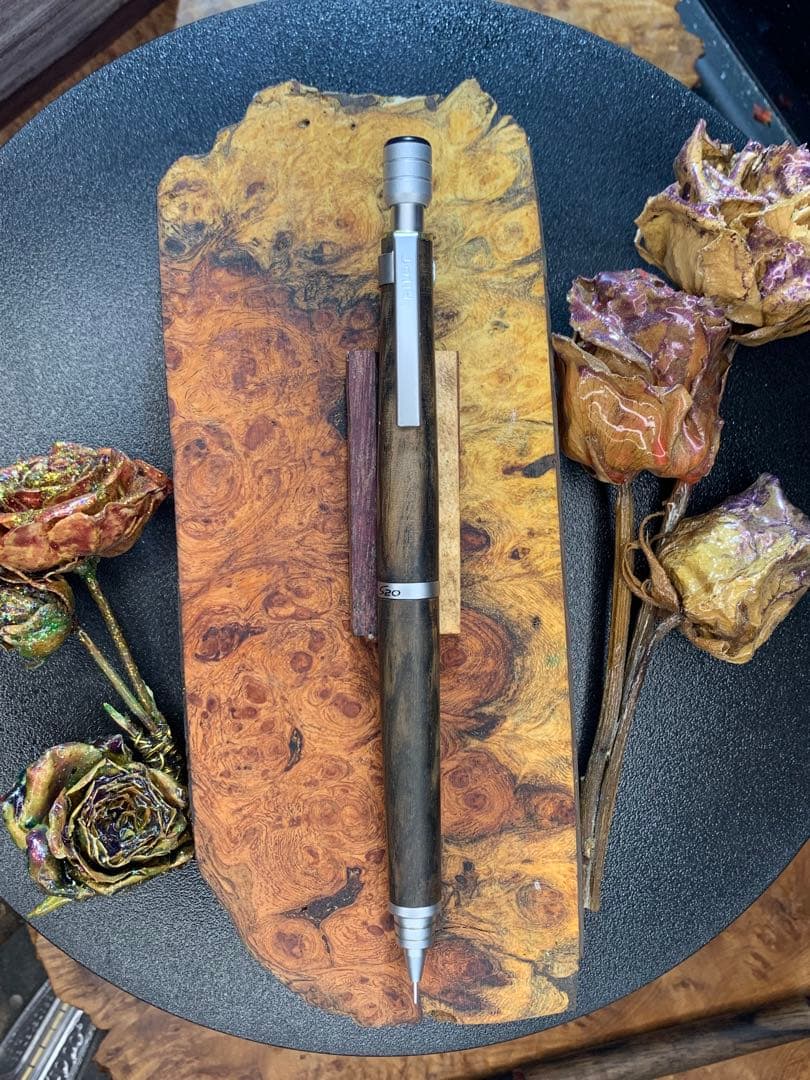 黒柿孔雀杢S20シャープペンシル0.5mm 黒柿孔雀杢 ボールペンorシャープペンシル 木軸 ペン・筆記用具