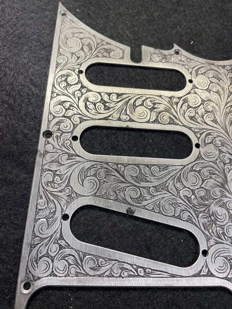 ゼマイティス風！washburn N5用.アノダイズドアルミP.G. nuno