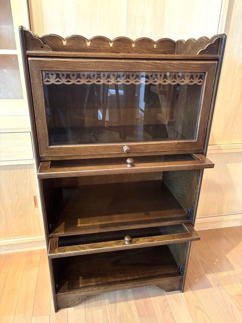 【極美品】ウッドギャラリー樹 Alice ガラスキャビネット 飾り棚