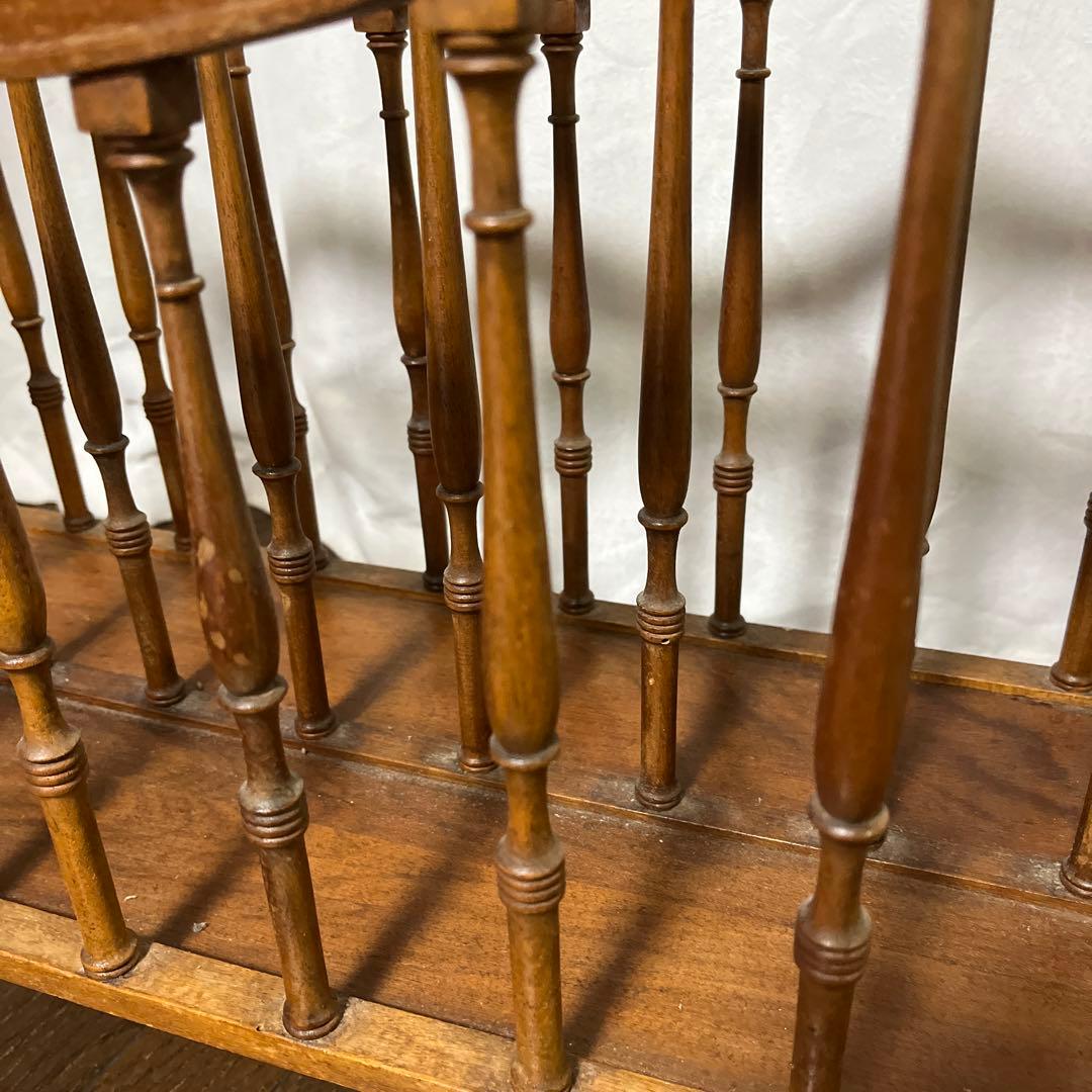 フランス　アル・デコ木製マガジンラック ブラウン スピンドルデザイン