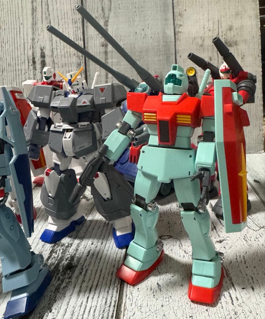 組み立て済みガンプラ まとめ売り - メルカリ