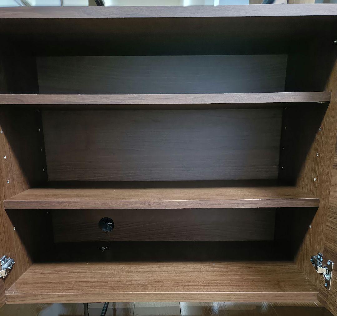 LOWYA　扉付きシェルフ