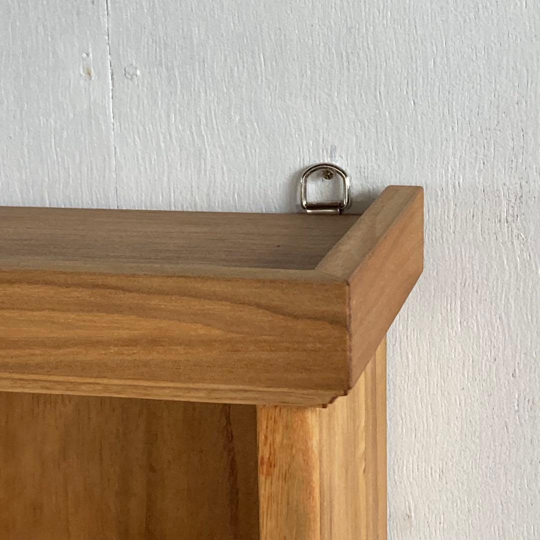 古い木製 壁掛け 飾り棚 オープンシェルフ カップ棚