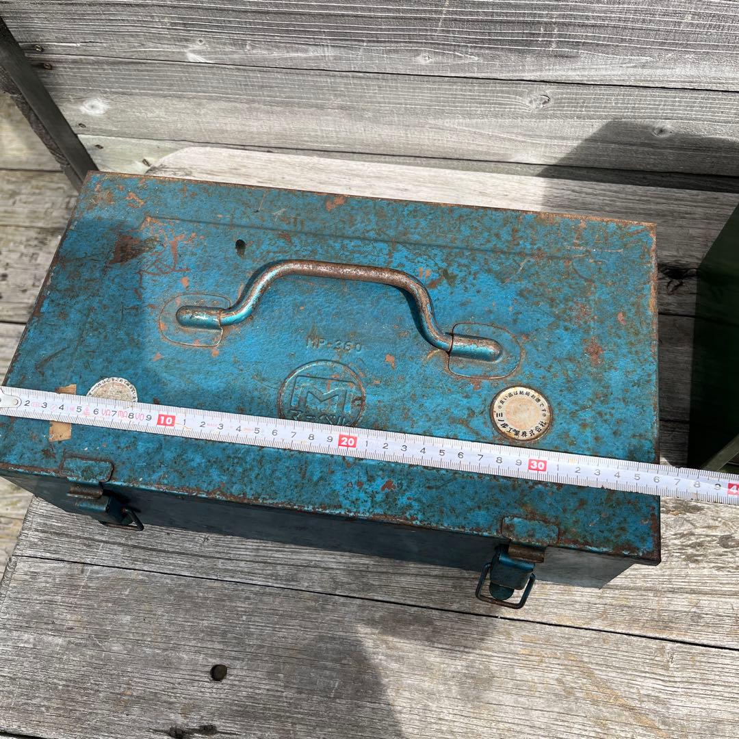 ヴィンテージ　色々部品　工具箱付き