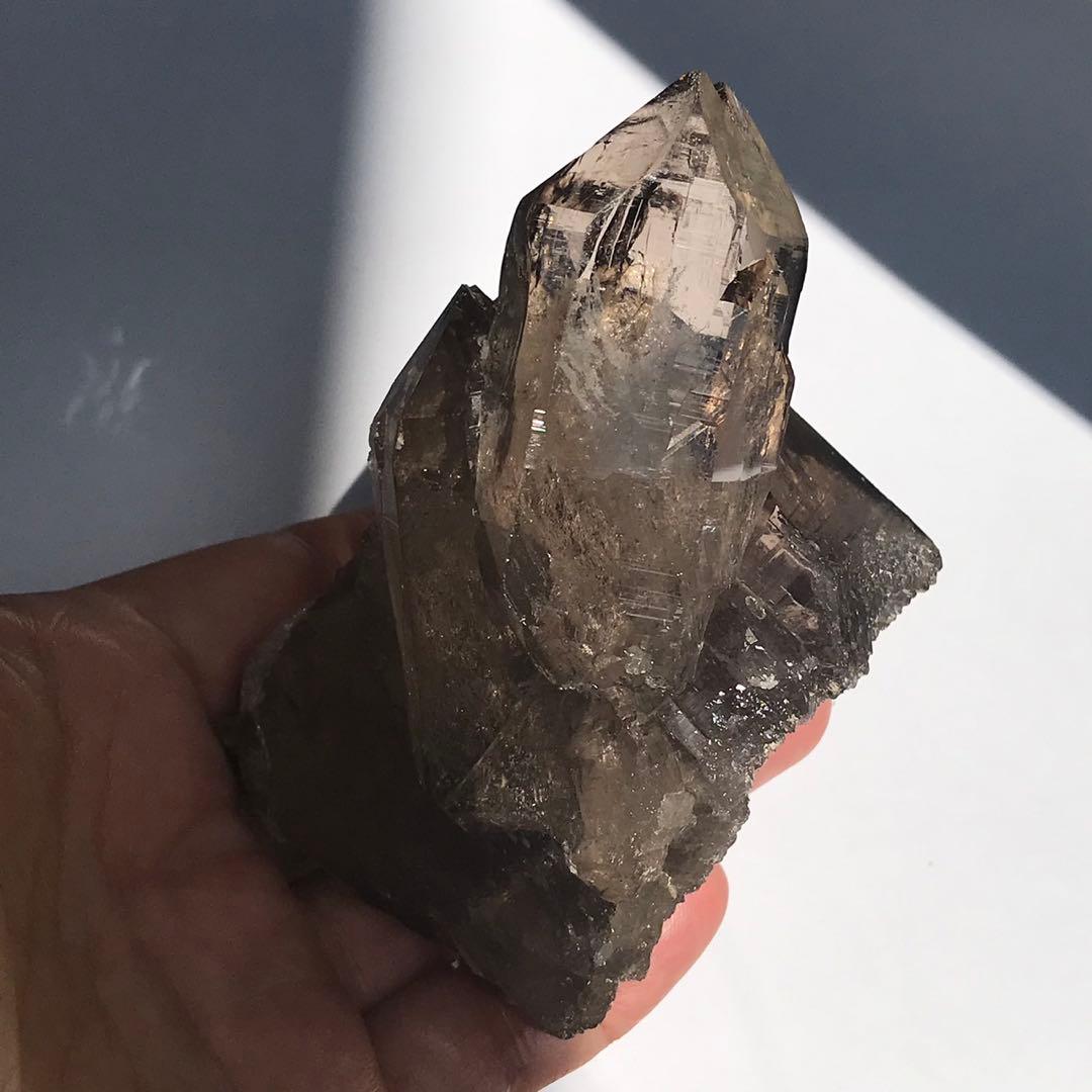 ガウリシャンカール　スモーキークォーツ クラスター