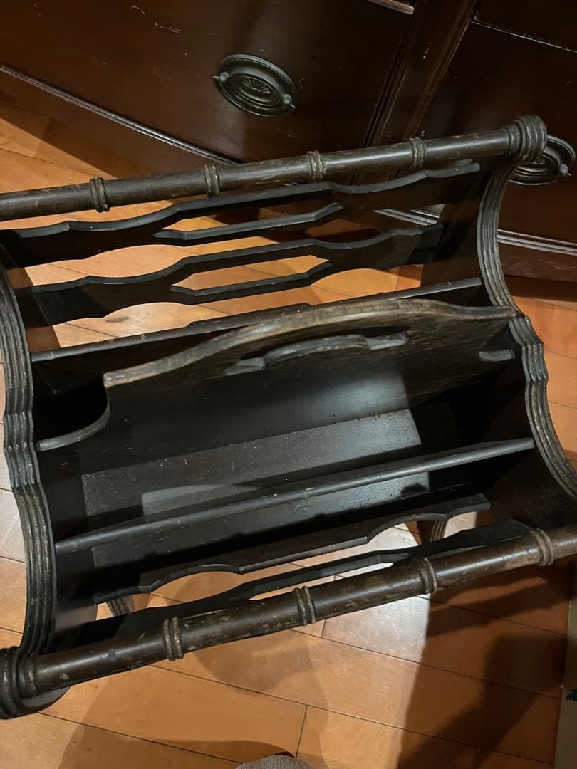 アンティーク木製　1942Butler ダークブラウンマガジンラック