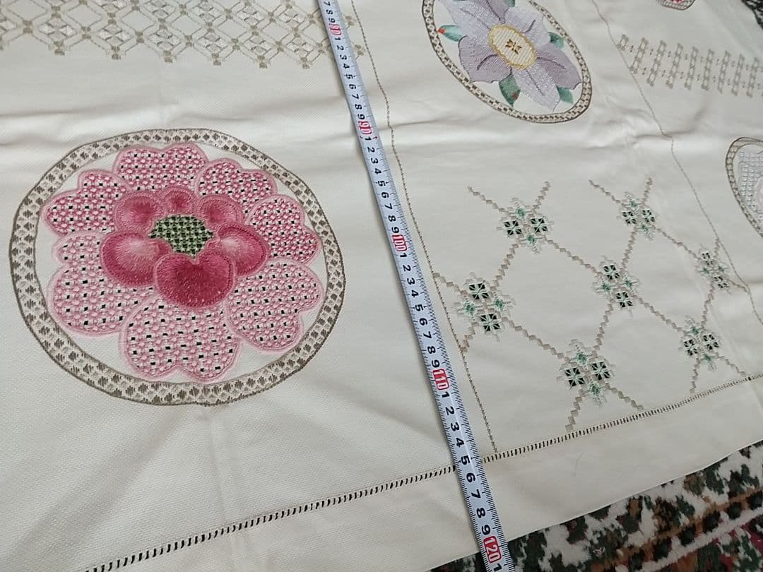 刺繍☆テーブルセンター(特大▪フラワー)