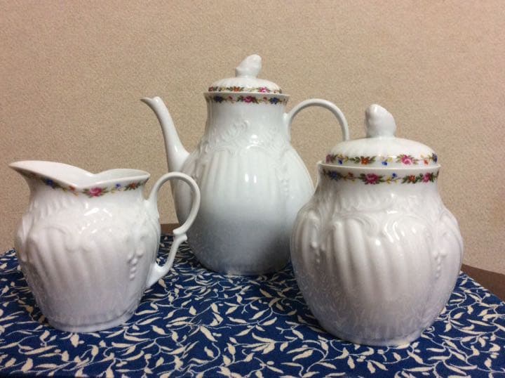 フランス・リモージュのティーセット