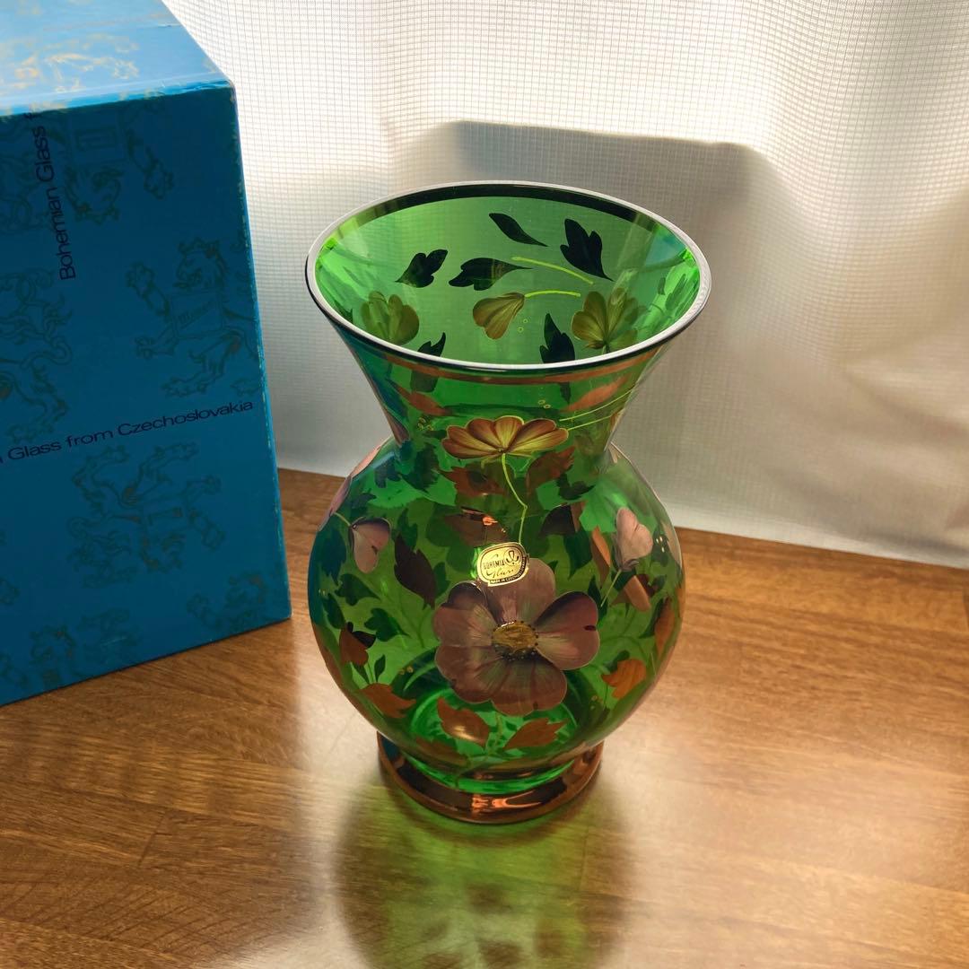 チェコ製 ボヘミアングラス 花瓶 金彩 未使用品 レトロ - メルカリ