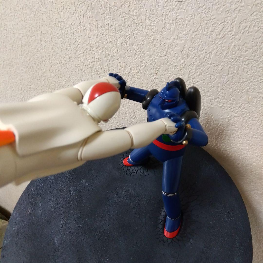 鉄人28号対バッカスのアクションポーズ - メルカリ
