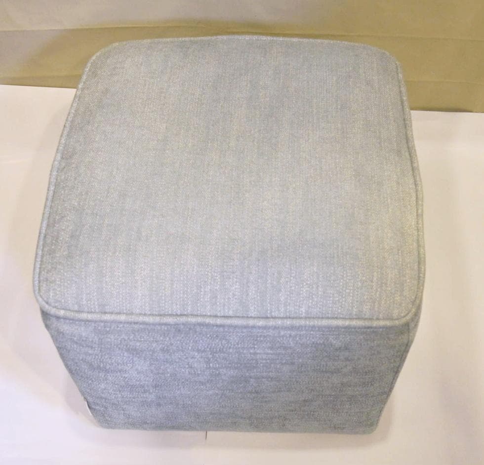 RELAX FORM オットマン　スツールCube Mode　スカイブルー