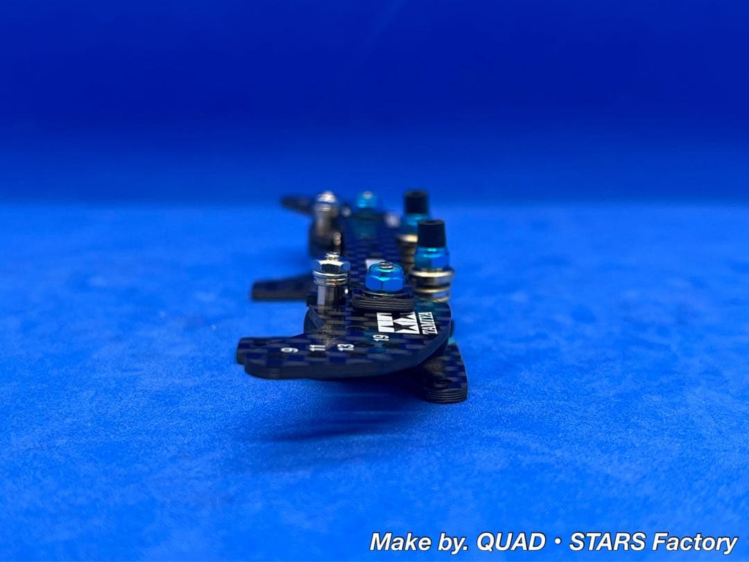 ミニ四駆・MS用】2軸ATピボットバンパー J-CUP2021／カーボン - メルカリ