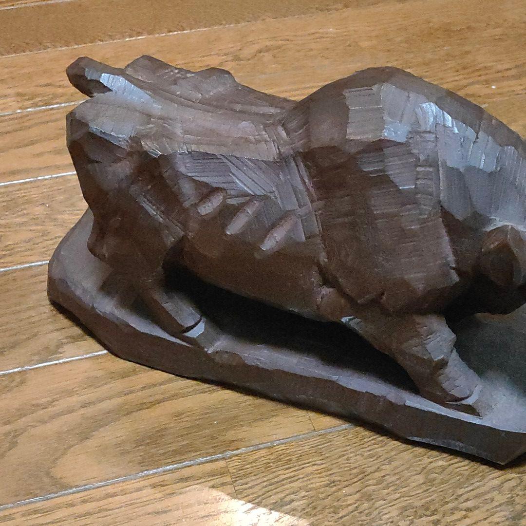西田秀　力闘　牛　木彫