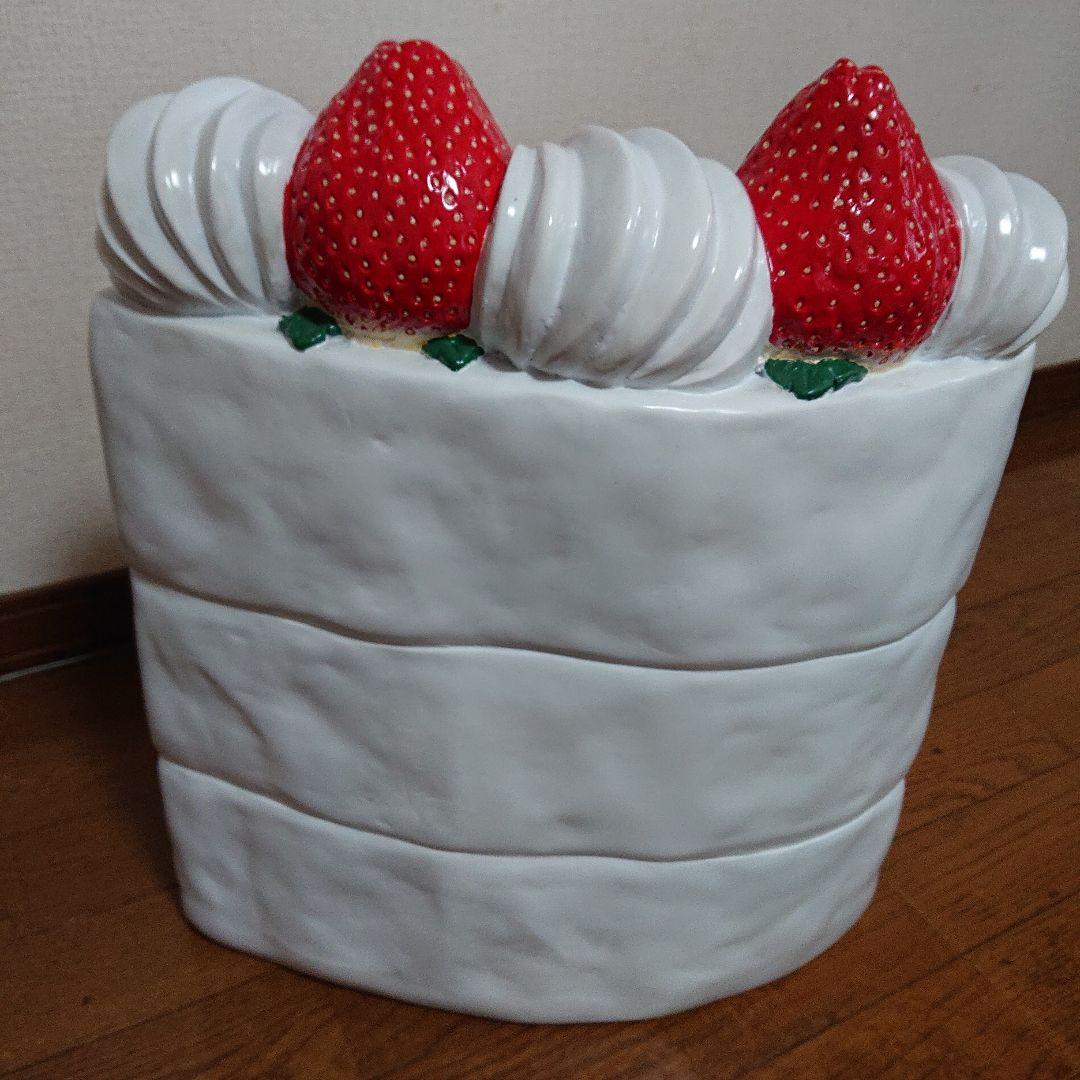 ロータリー・ヒロ イースね ショートケーキ いちご スツール