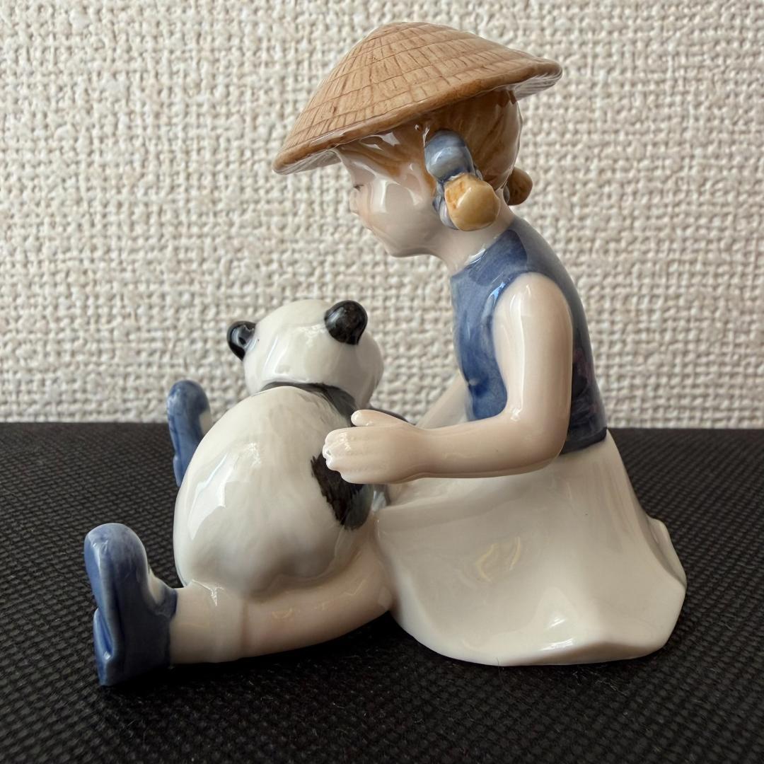 ロイヤルコペンハーゲン ミレニアム フィギュリン Emma（エマ）少女とパンダ