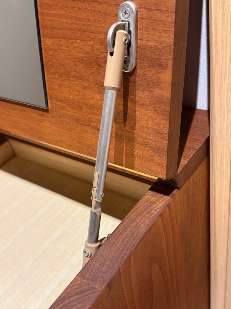 マスターウォール　ドレッサーチェスト