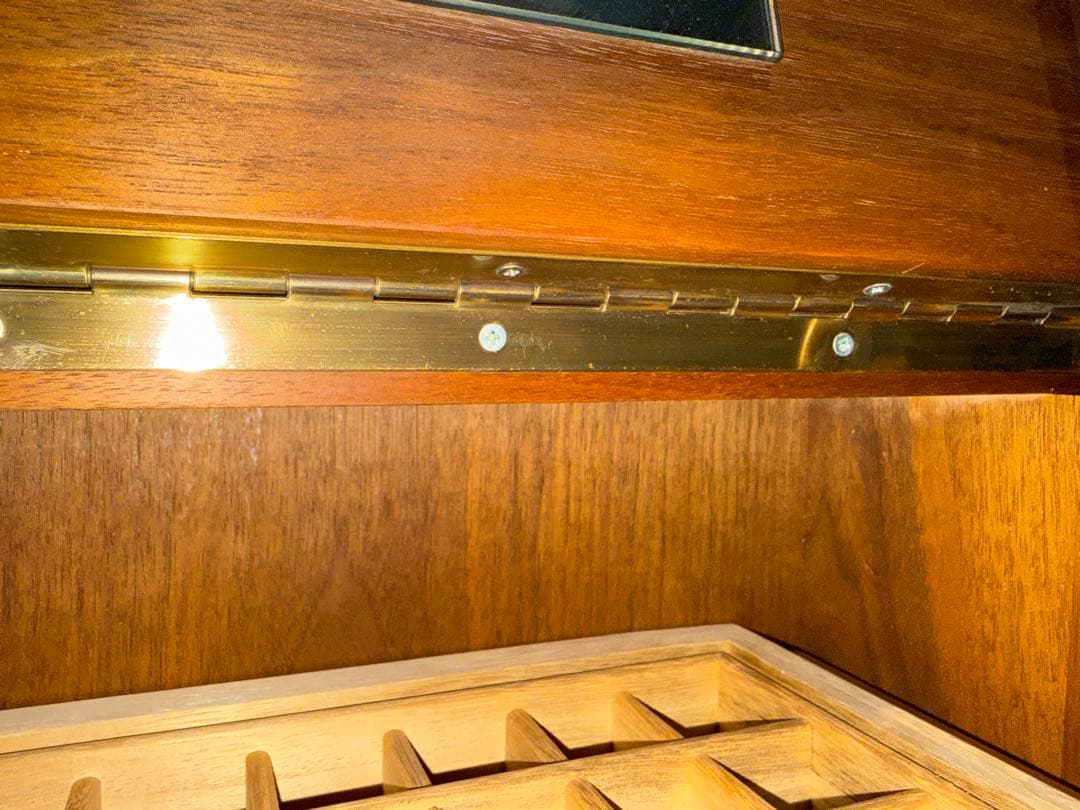 マスターウォール　ドレッサーチェスト