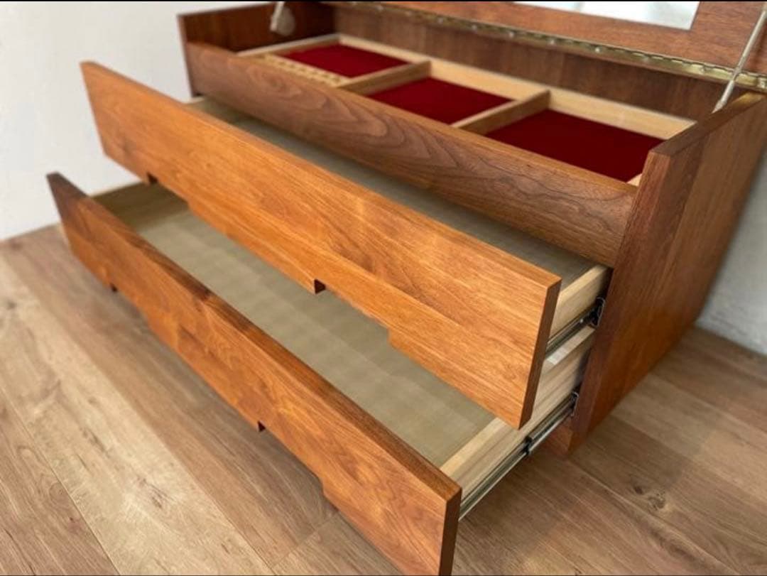 マスターウォール　ドレッサーチェスト