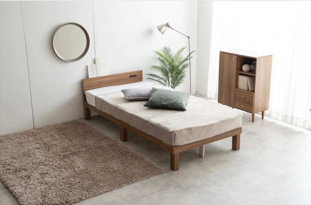 【新品未使用】コンセント付きすのこベッド 天然木 木製 シングル フレームのみ