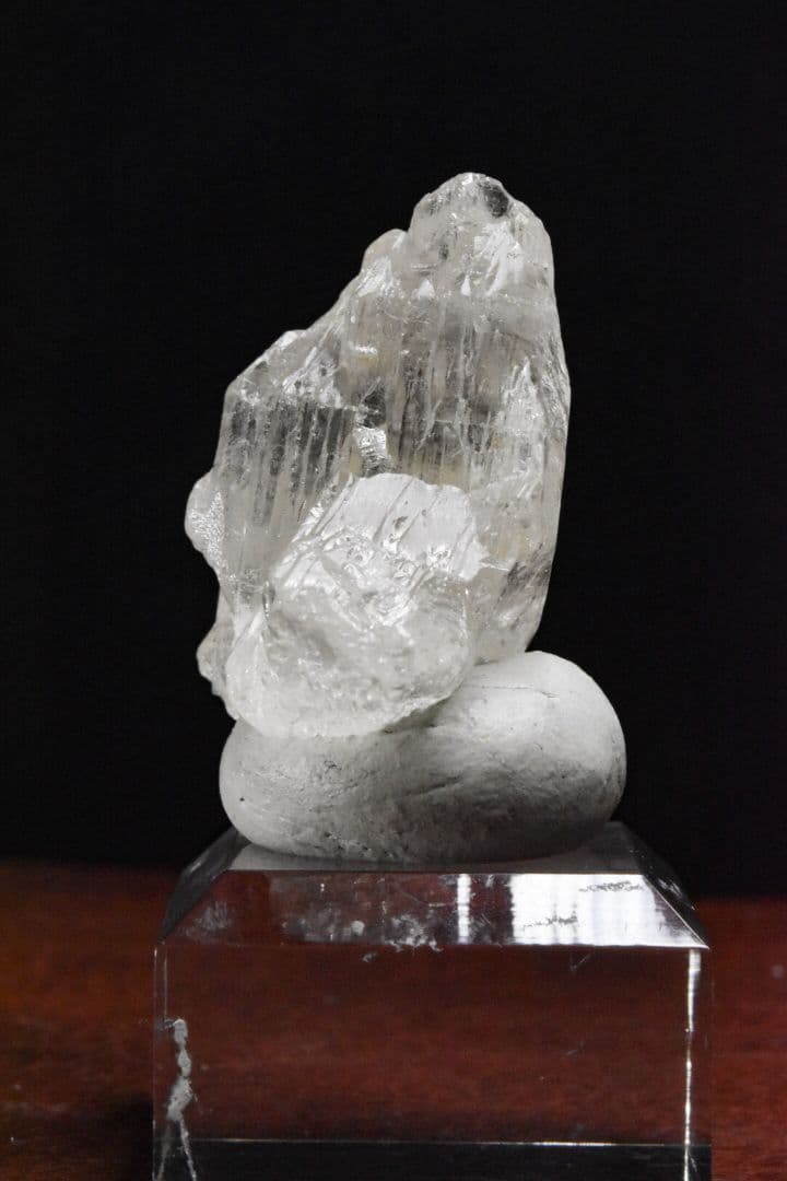 パキスタン スカルドゥ産 エッチングトパーズ