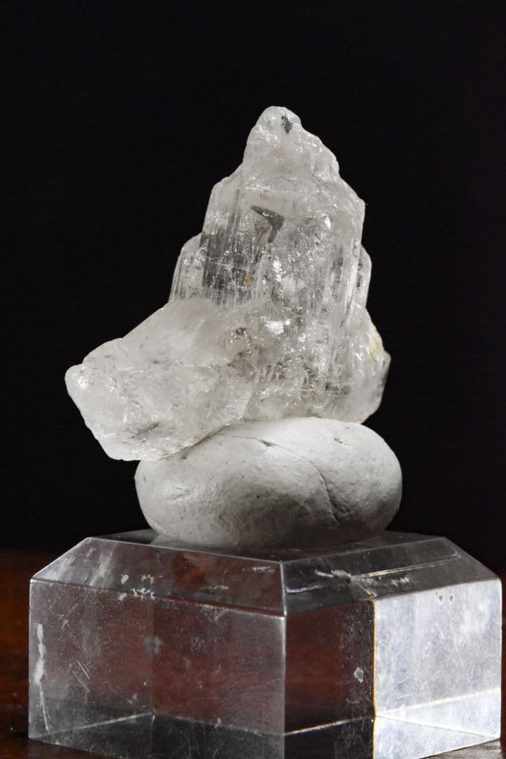 パキスタン スカルドゥ産 エッチングトパーズ