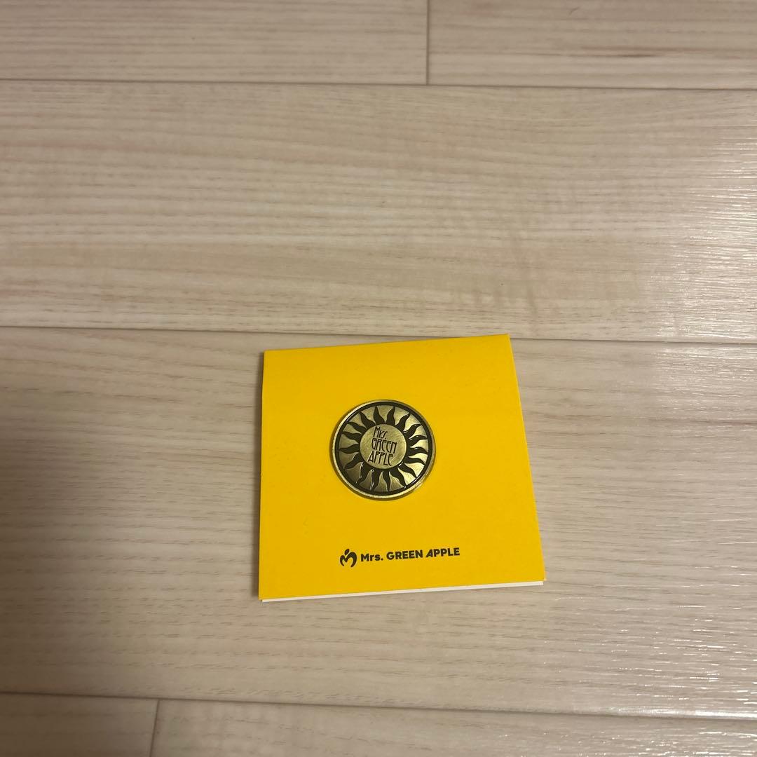 Mrs. GREEN APPLE ピンバッジ 3点セット - メルカリ