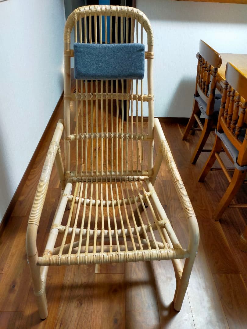 籐のリラックスチェア