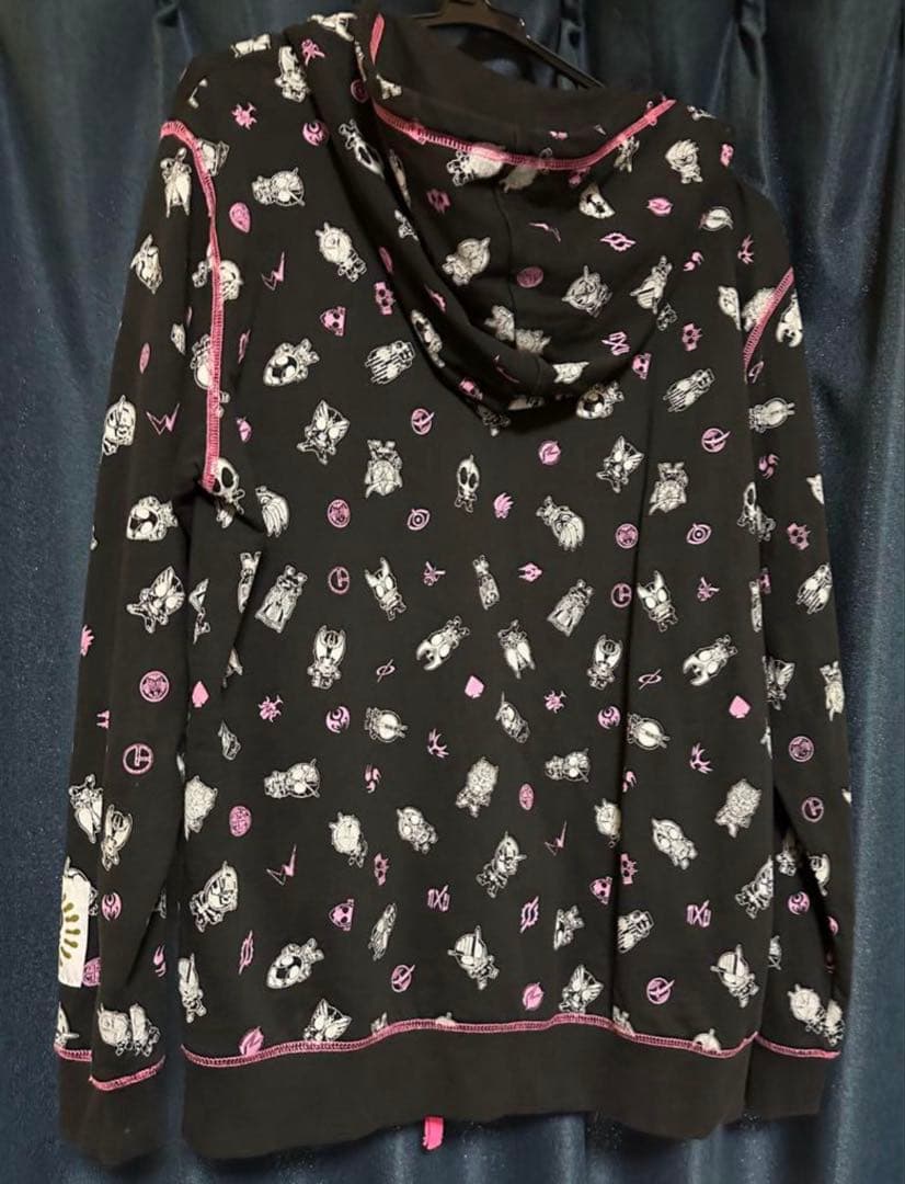 平成仮面ライダー20作品記念パーカー　Ｌサイズ