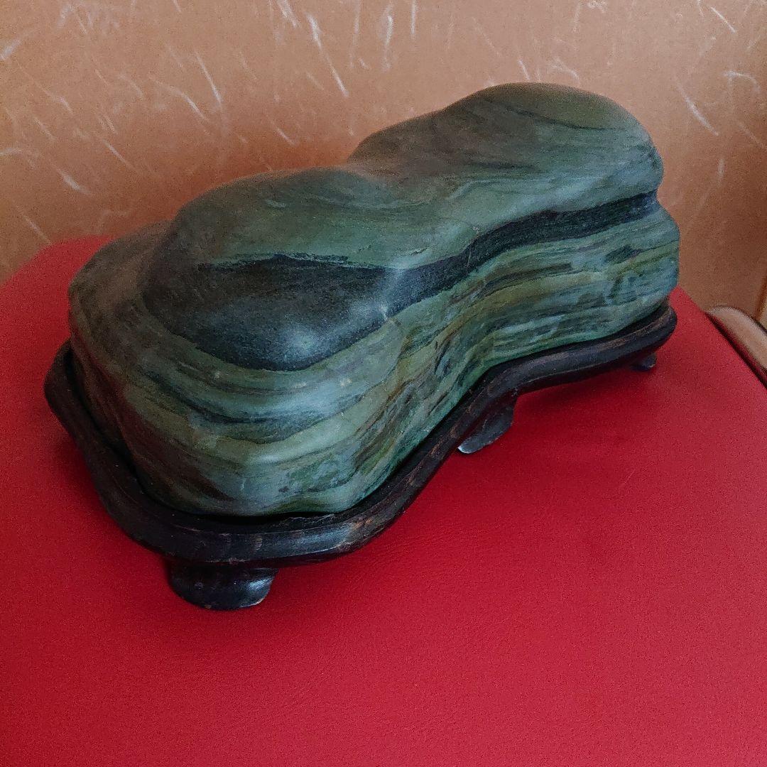 北海道 日高青虎石 8.7㎏ 水石 観賞石 鑑賞石 プロ台座付き - メルカリ