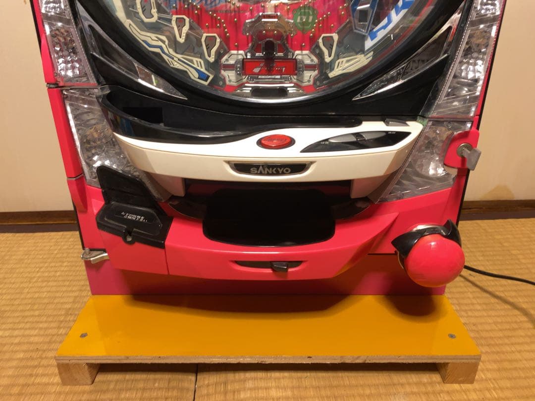 希少 CR蒼穹のファフナー パチンコ実機 土台付き 難あり ジャンク？ 送料無料