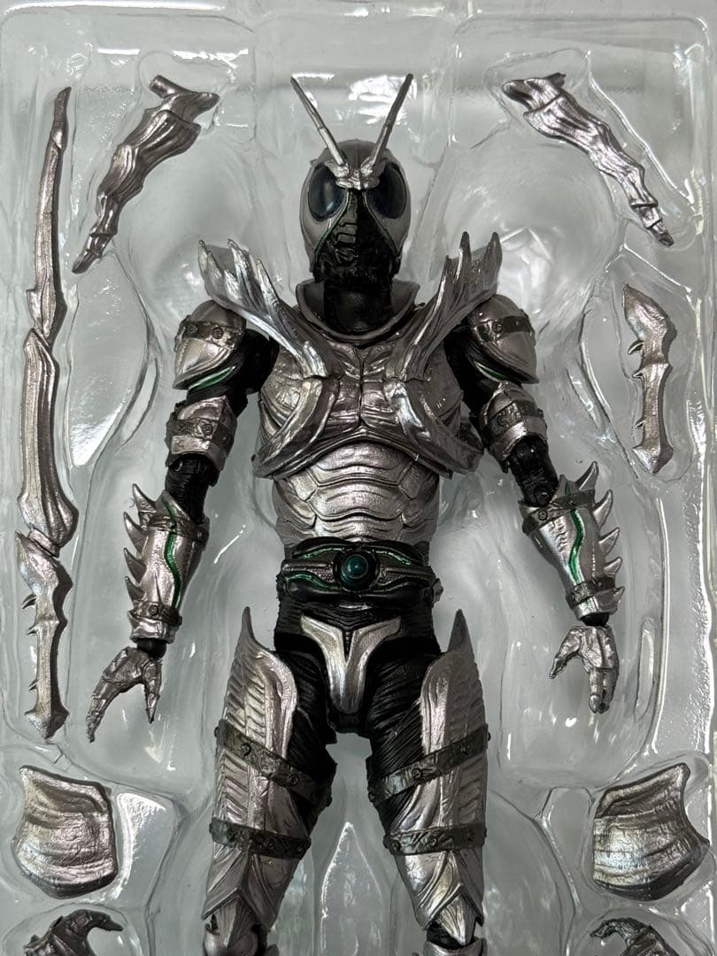 S.H.Figuarts 仮面ライダーSHADOWMOON シャドームーン