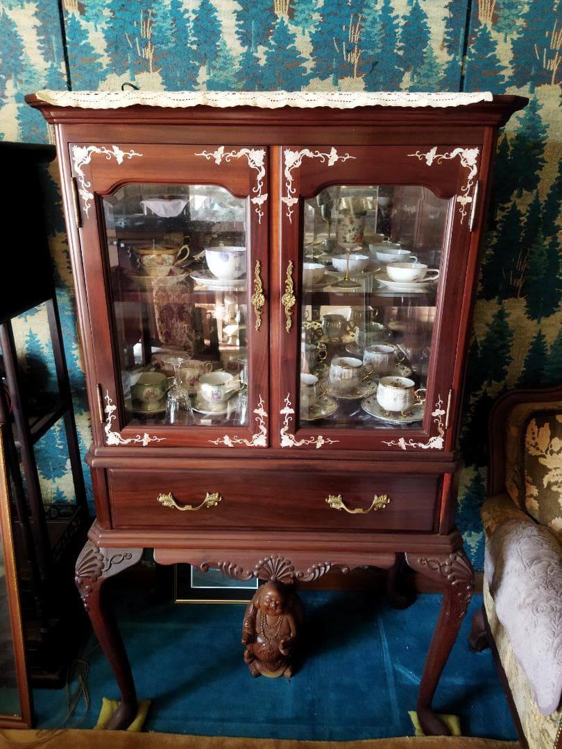 飾り棚、食器棚