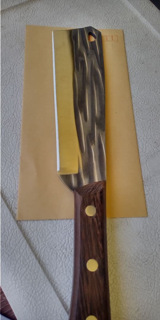 骨切り包丁 波模様鋼 20cm 木製ハンドル約６００g有ります