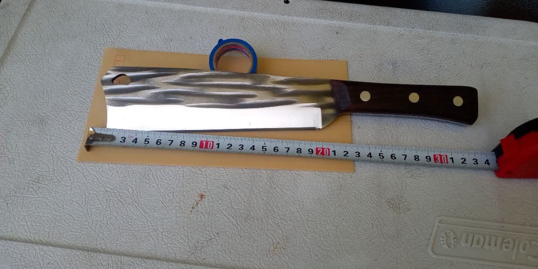 骨切り包丁 波模様鋼 20cm 木製ハンドル約６００g有ります