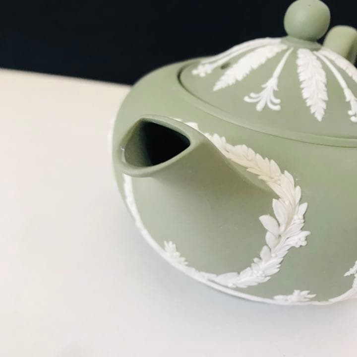 ウェッジウッド　ジャスパーグリーン　ポット