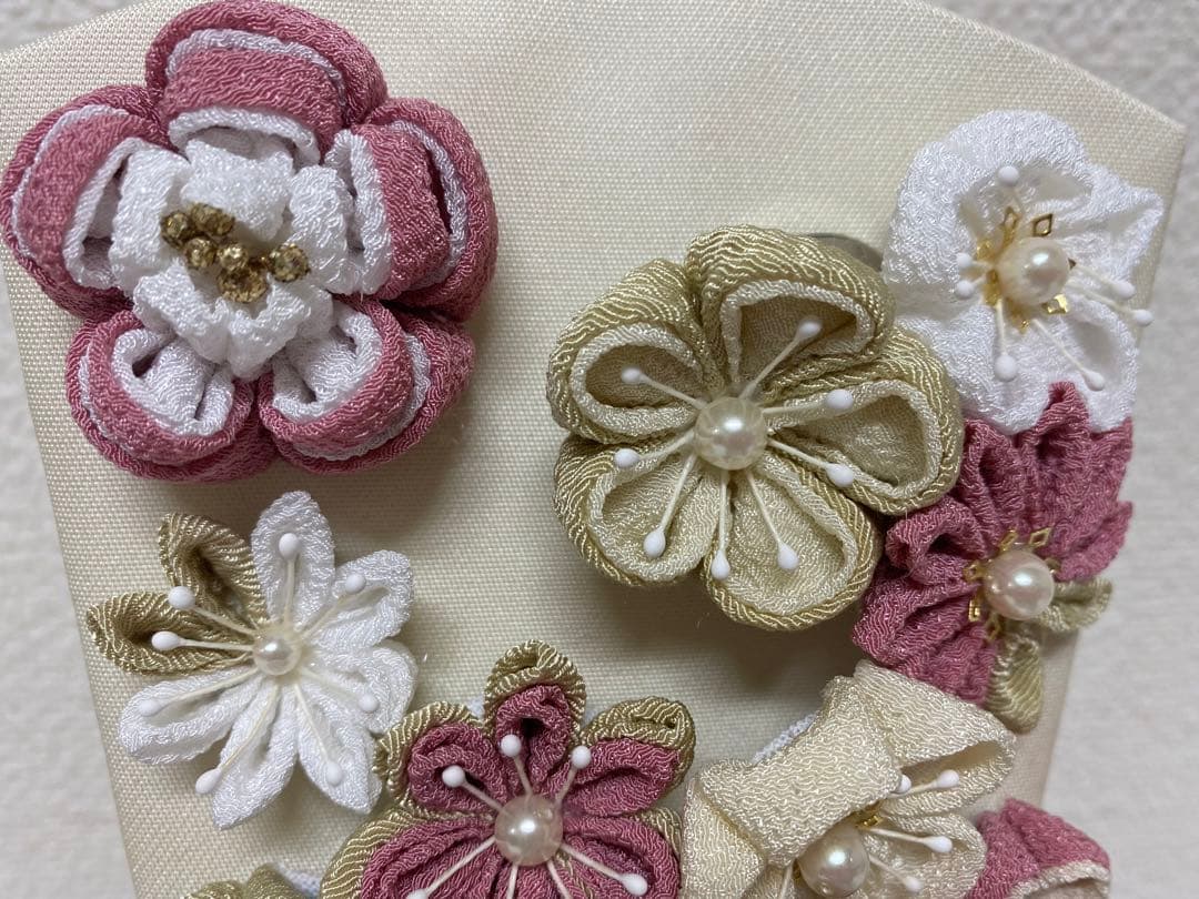 東京久月　つまみ細工羽子板・アクリルケース・間口約１７×奥行約１４×高さ約３３㎝