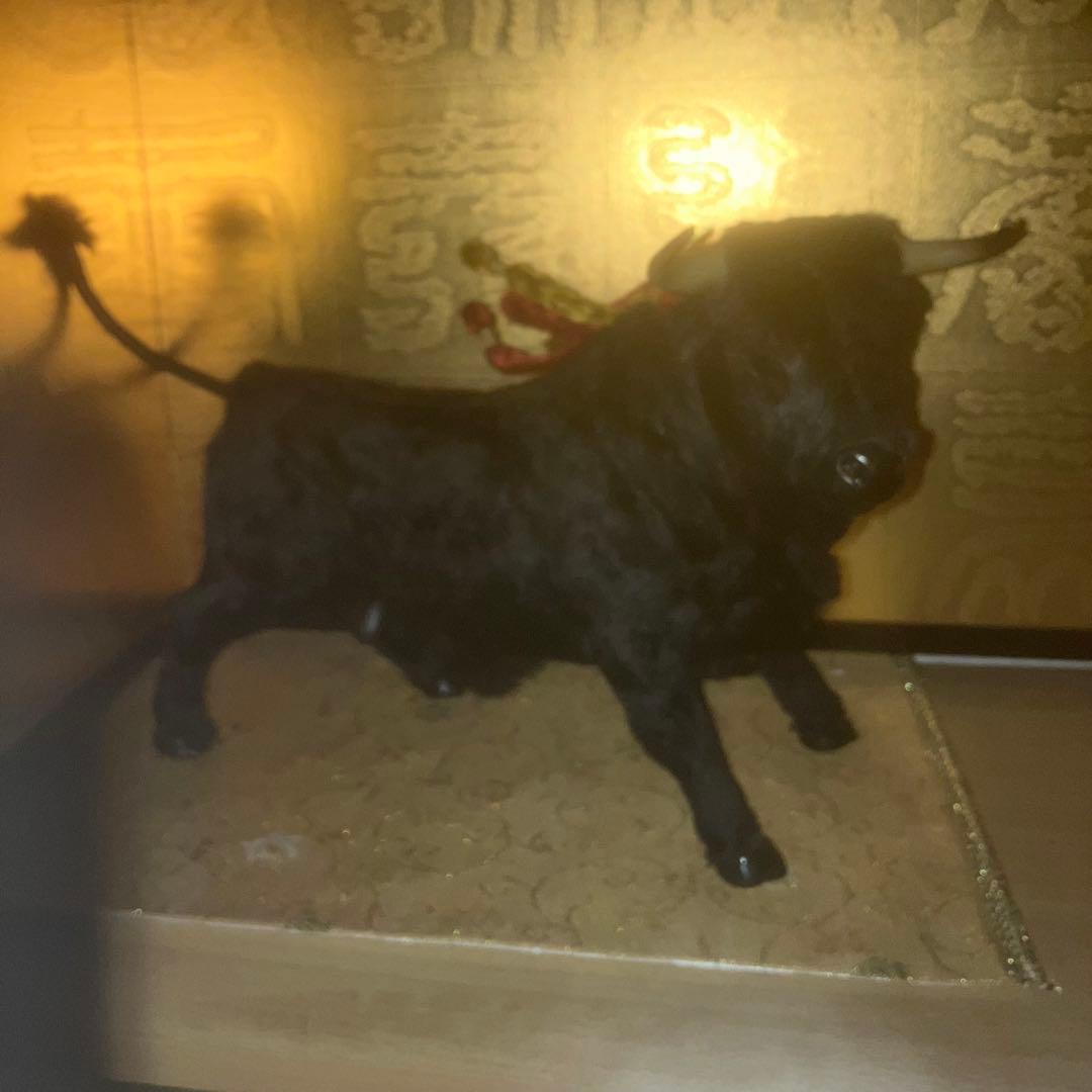 《特級呪物》牛神様の宿る黒牛のオブジェ　曰く付き　縁起物　開運　金運　幸運　福