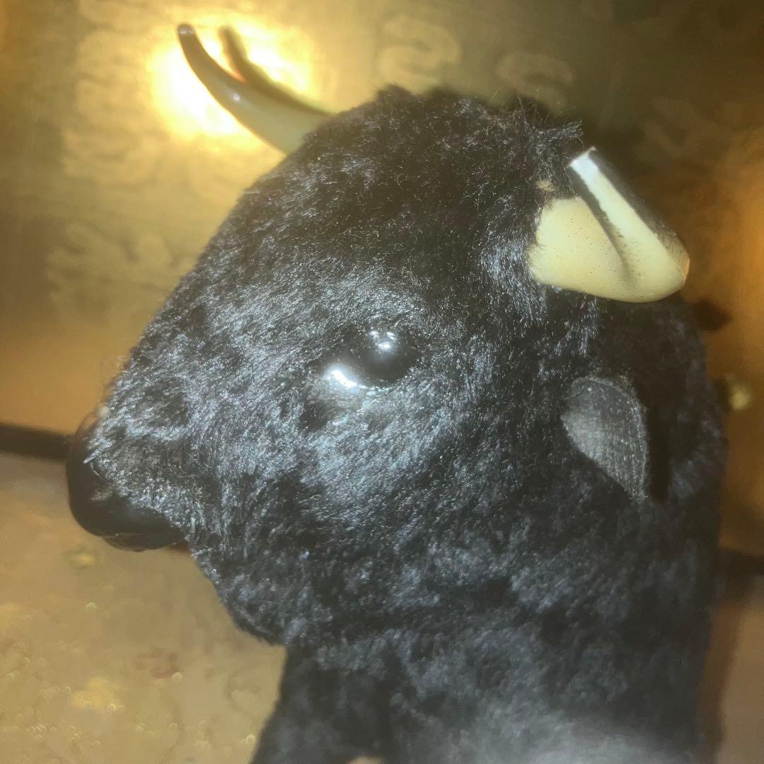 《特級呪物》牛神様の宿る黒牛のオブジェ　曰く付き　縁起物　開運　金運　幸運　福
