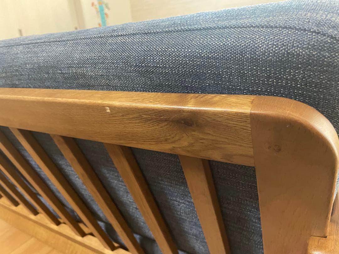 ブルー 布張り 木製フレーム ソファ