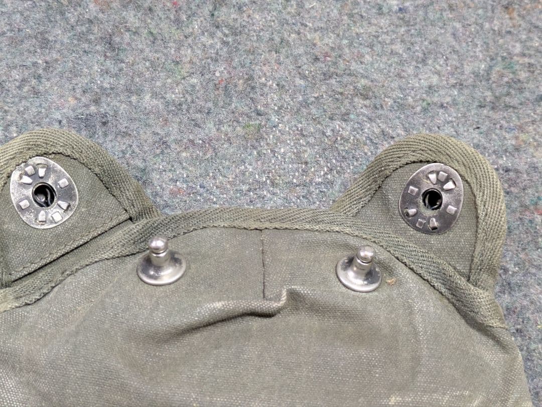 昭和自衛隊　1969年　水筒おおい（水筒カバー）Qマーク　実物　払い下げ　放出品